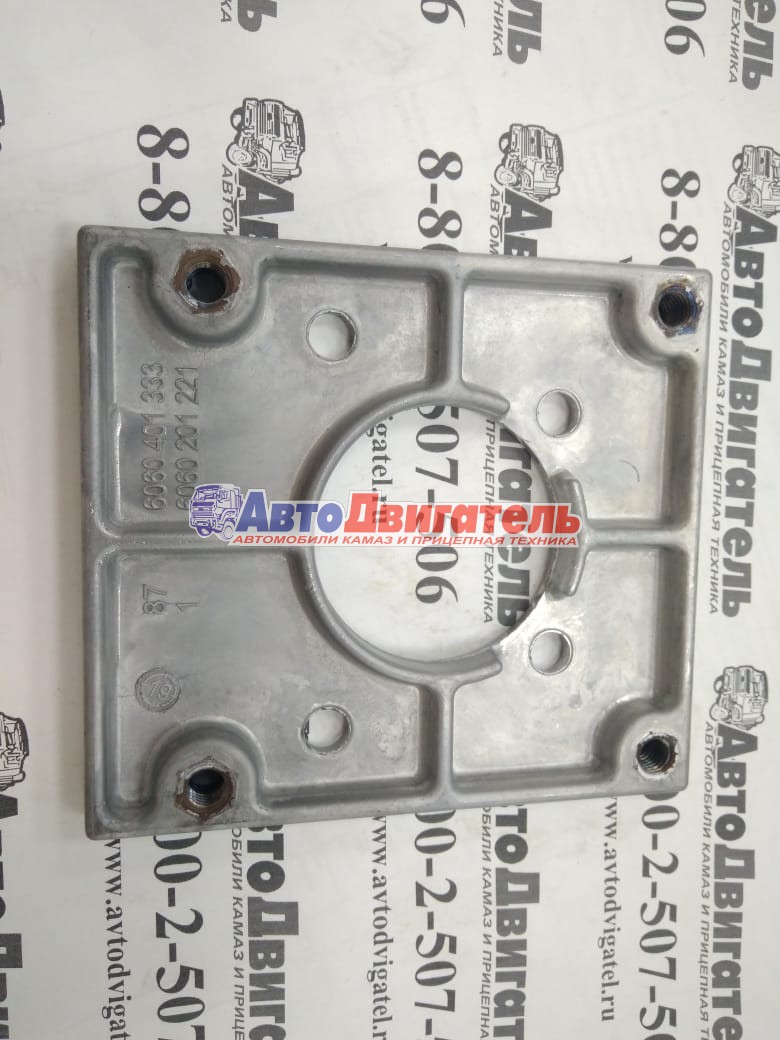 Пластина промежуточная КПП 6060201221 КамАЗ ZF
