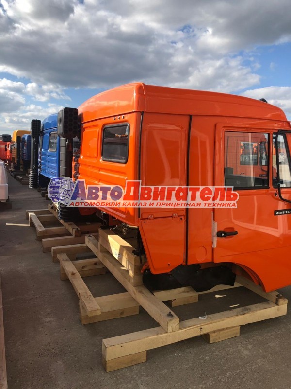 Кабина КамАЗ 43118-5099549-10 с высокой крышей, со спальным местом КамАЗ ПАО КамАЗ